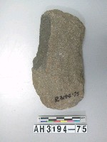 藏品(中型舌刃打製石斧)的圖片